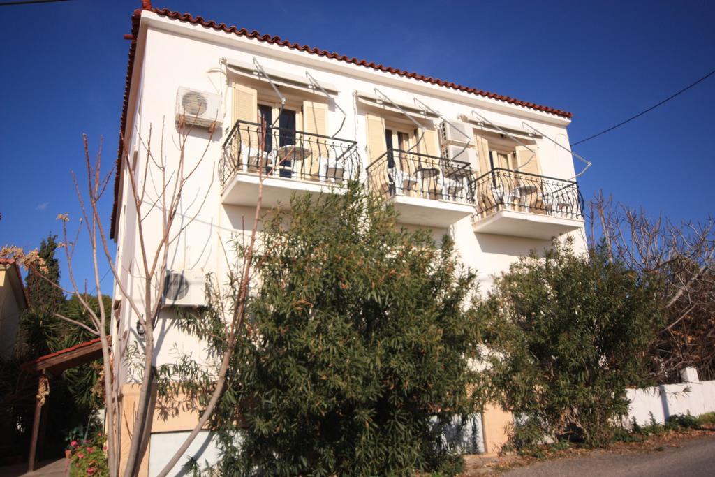 Ulrika Hotel Aegina Exterior photo